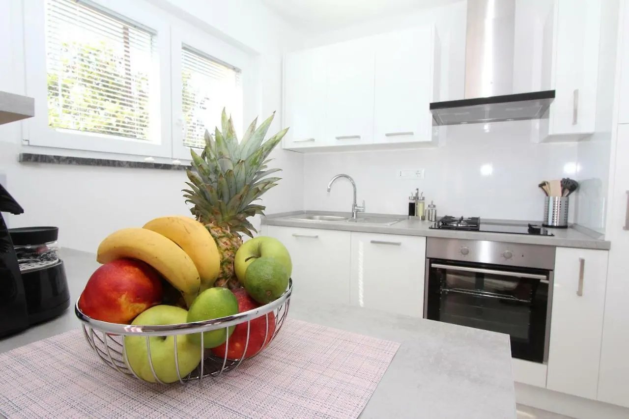 Apartments Polenta Rovinj 0*,